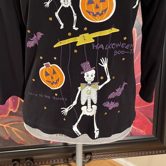Super Cute Ornamented Halloween shirt 🎃 👻 🎃 - Picture 3 of 6